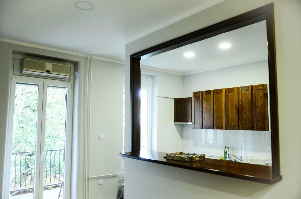 Downtown Apartment In Walk Zone With 3 Bedrooms And Garage Novi Sad Extérieur photo