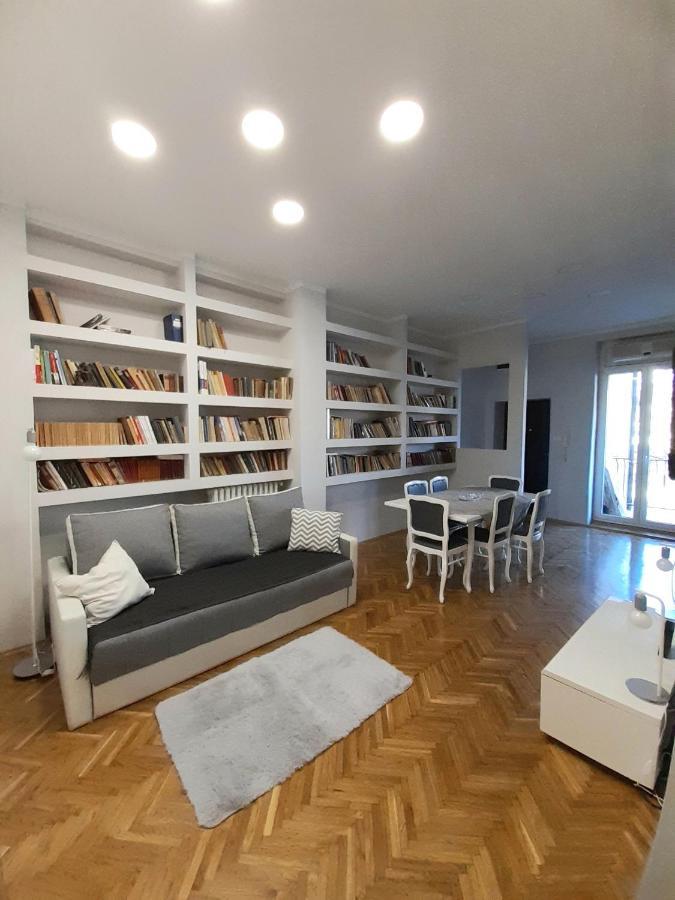 Downtown Apartment In Walk Zone With 3 Bedrooms And Garage Novi Sad Extérieur photo
